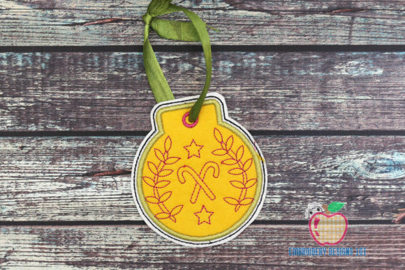 Review: Christmas Ornaments ITH Ornament Design
