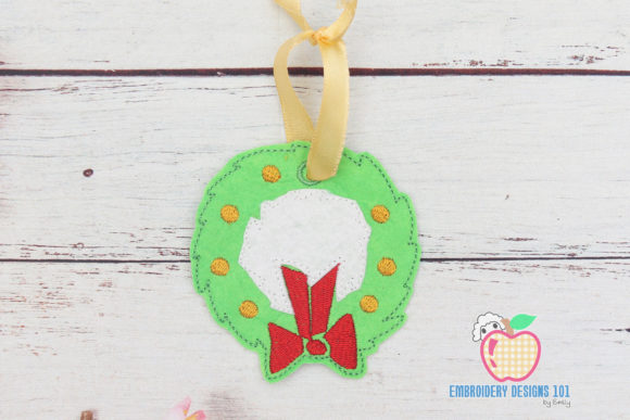 Review: Christmas Wreath Ornament for Holiday Sales
