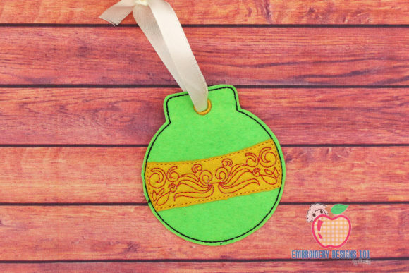 Review: Swirl Christmas Ball Ornament for Sweatshirts